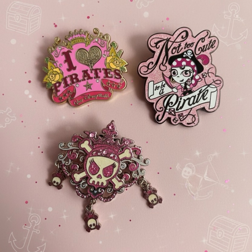 Disney‎ World Pirates of the Caribbean Trading Pins Cute Girly Girl Women Pink